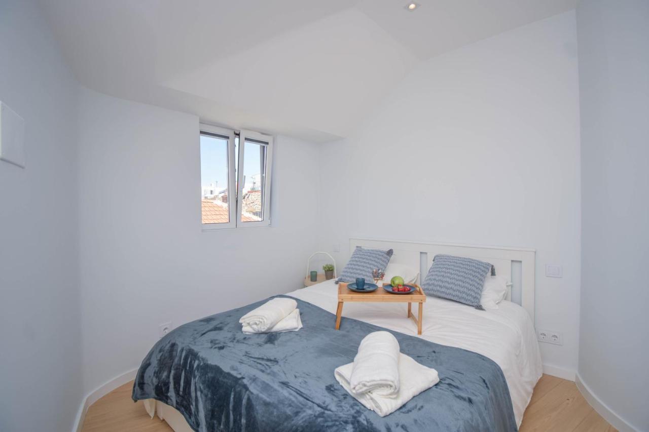 Central & Stylish 2 Bedroom Apartment W/ Balcony Кашкайш Экстерьер фото