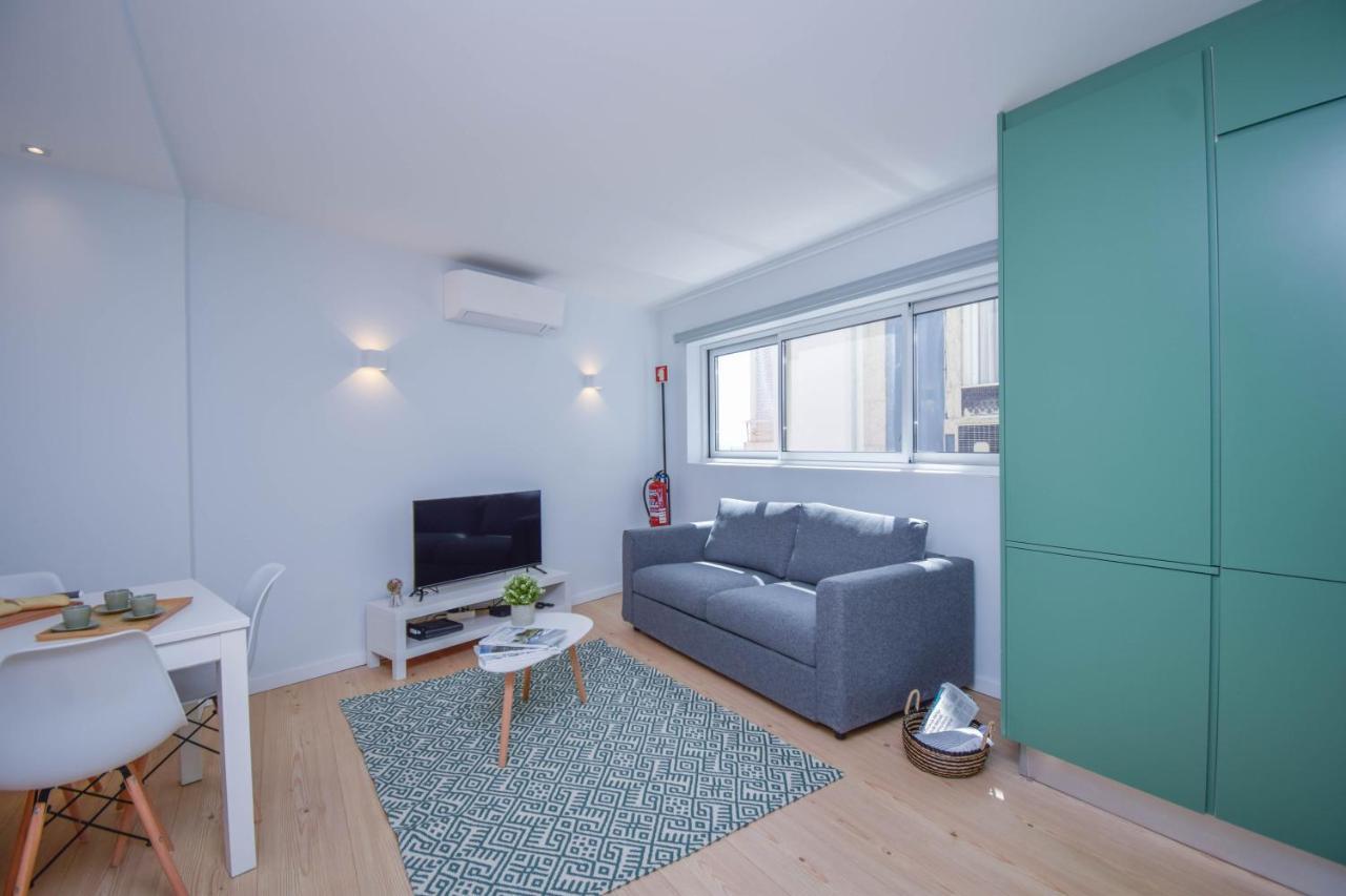 Central & Stylish 2 Bedroom Apartment W/ Balcony Кашкайш Экстерьер фото
