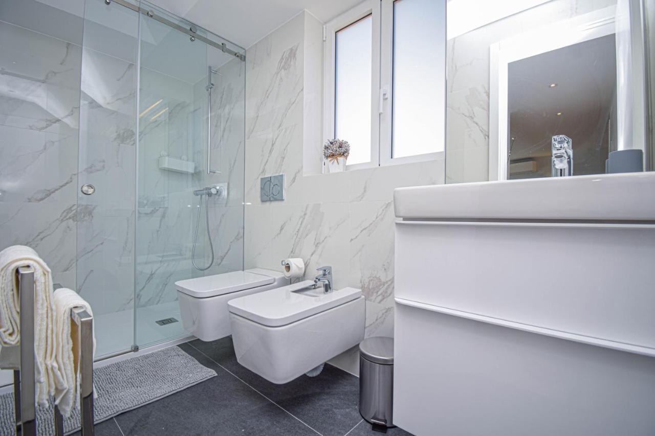Central & Stylish 2 Bedroom Apartment W/ Balcony Кашкайш Экстерьер фото