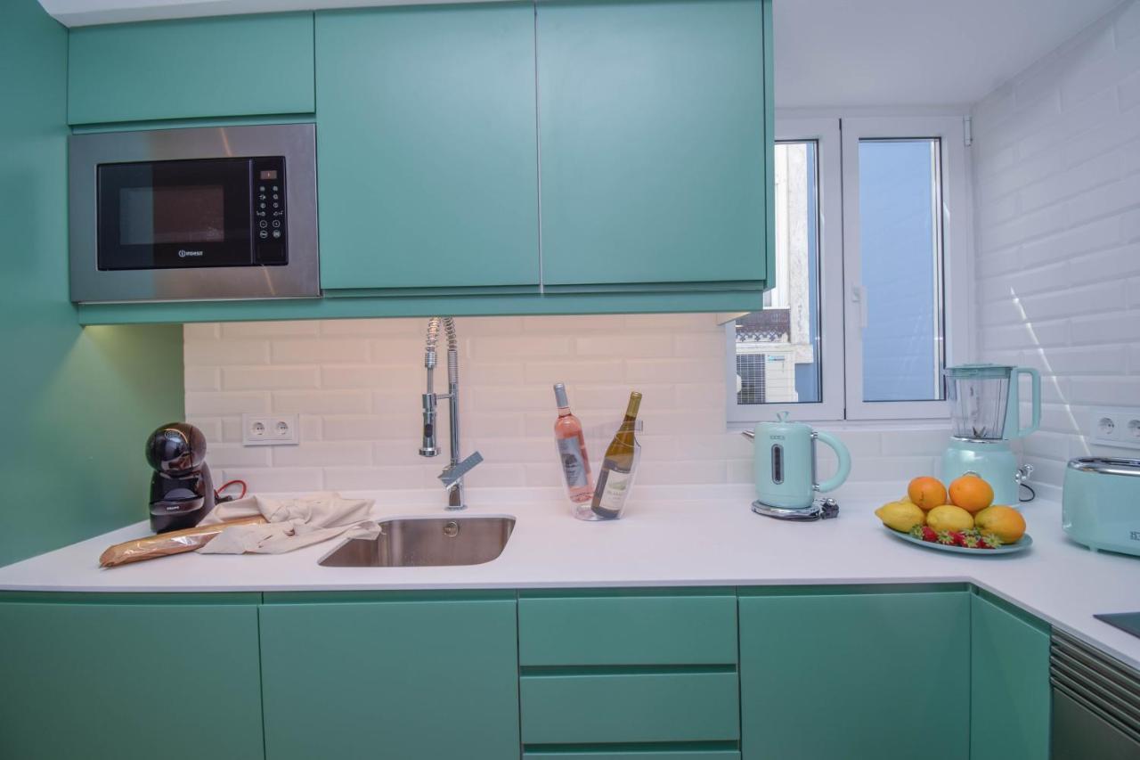 Central & Stylish 2 Bedroom Apartment W/ Balcony Кашкайш Экстерьер фото