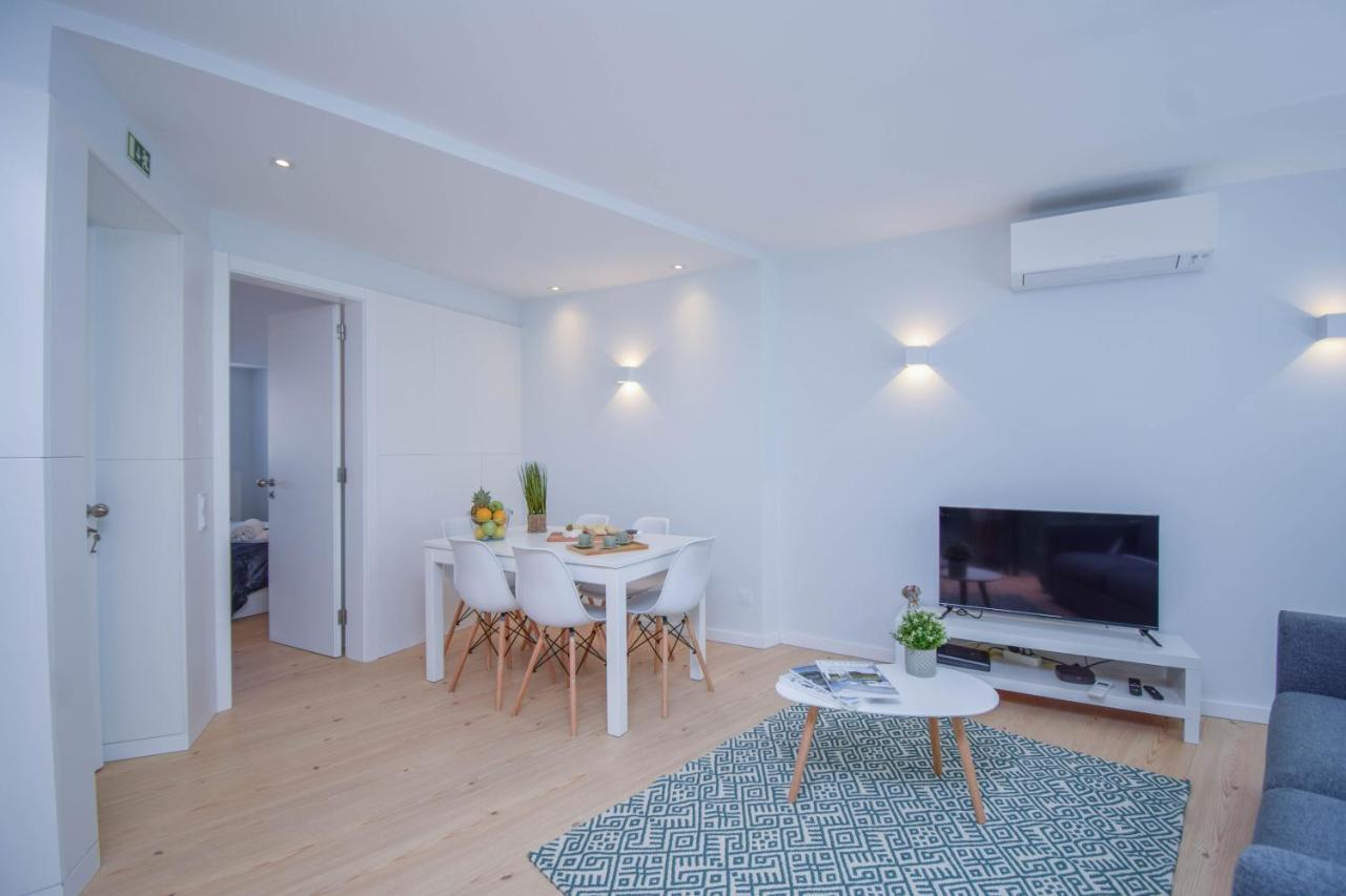 Central & Stylish 2 Bedroom Apartment W/ Balcony Кашкайш Экстерьер фото